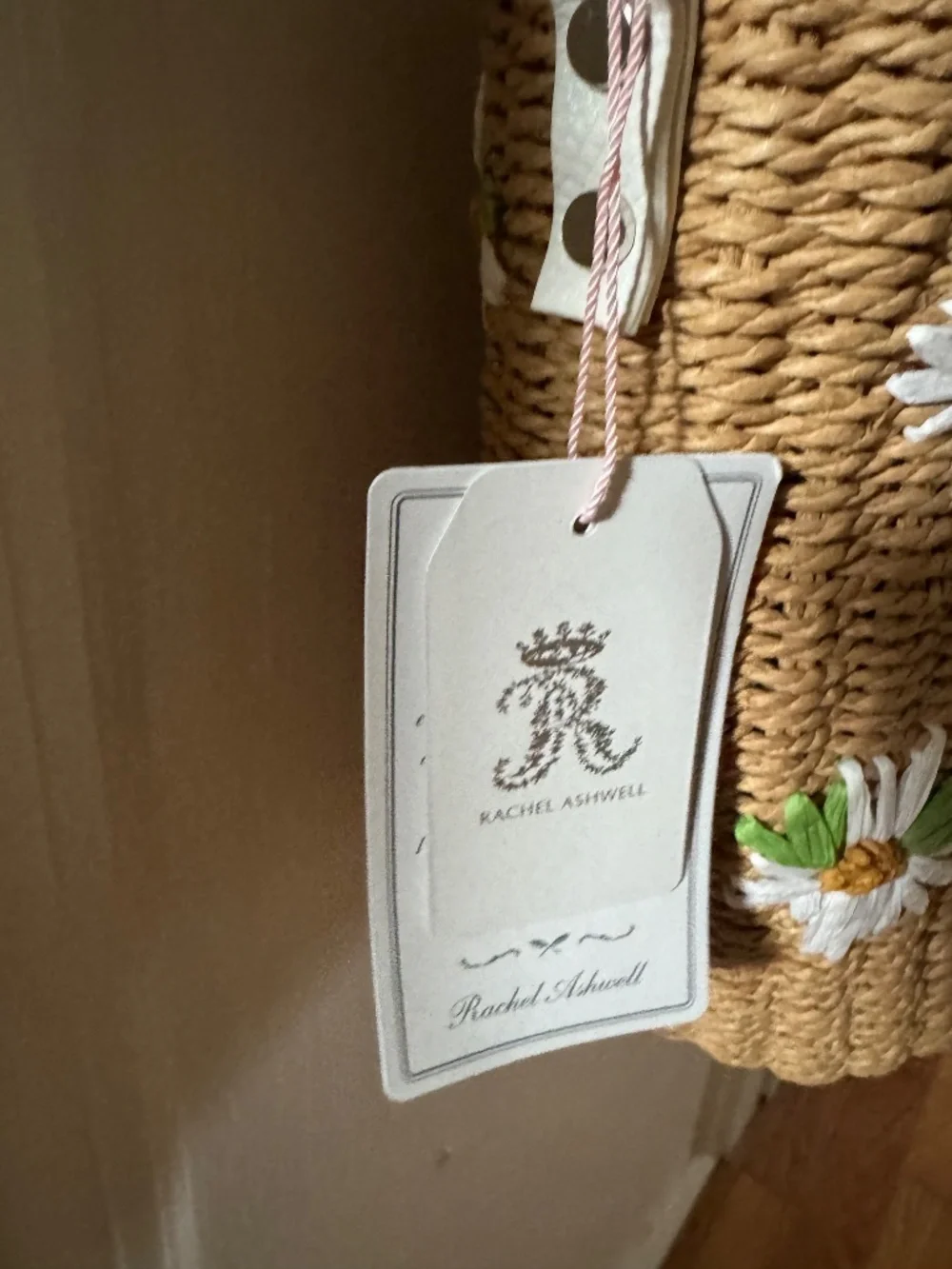 Rachel Ashwell Woven Daisy Bucket Bag - Picture 2 of 4